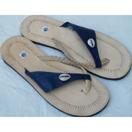 Sandaler med blåt bånd