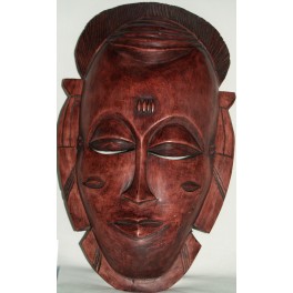 Stor brun maske med stribet hoved