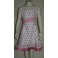 Kjole med lyserøde mønstre 